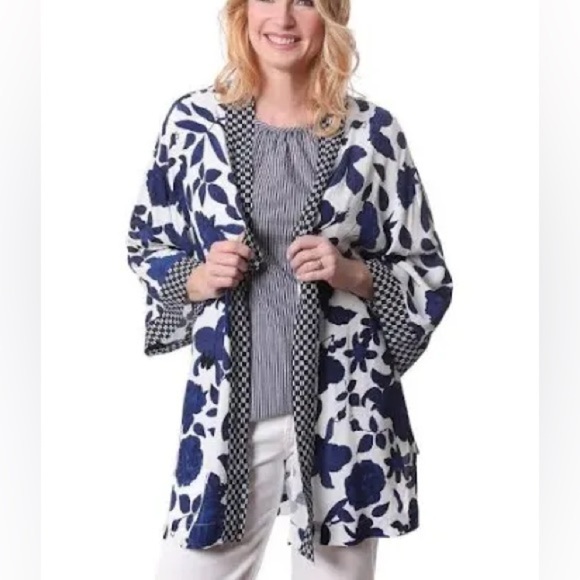 Cabi Women’s 5661 Floral Botanical Kimono Sz M/L Navy/white EUC work - Picture 1 of 7